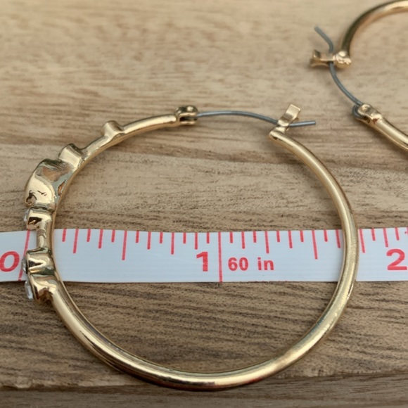 Gold toned hoops with clear crystals highlighting a center taupe crystal, new - Picture 3 of 3